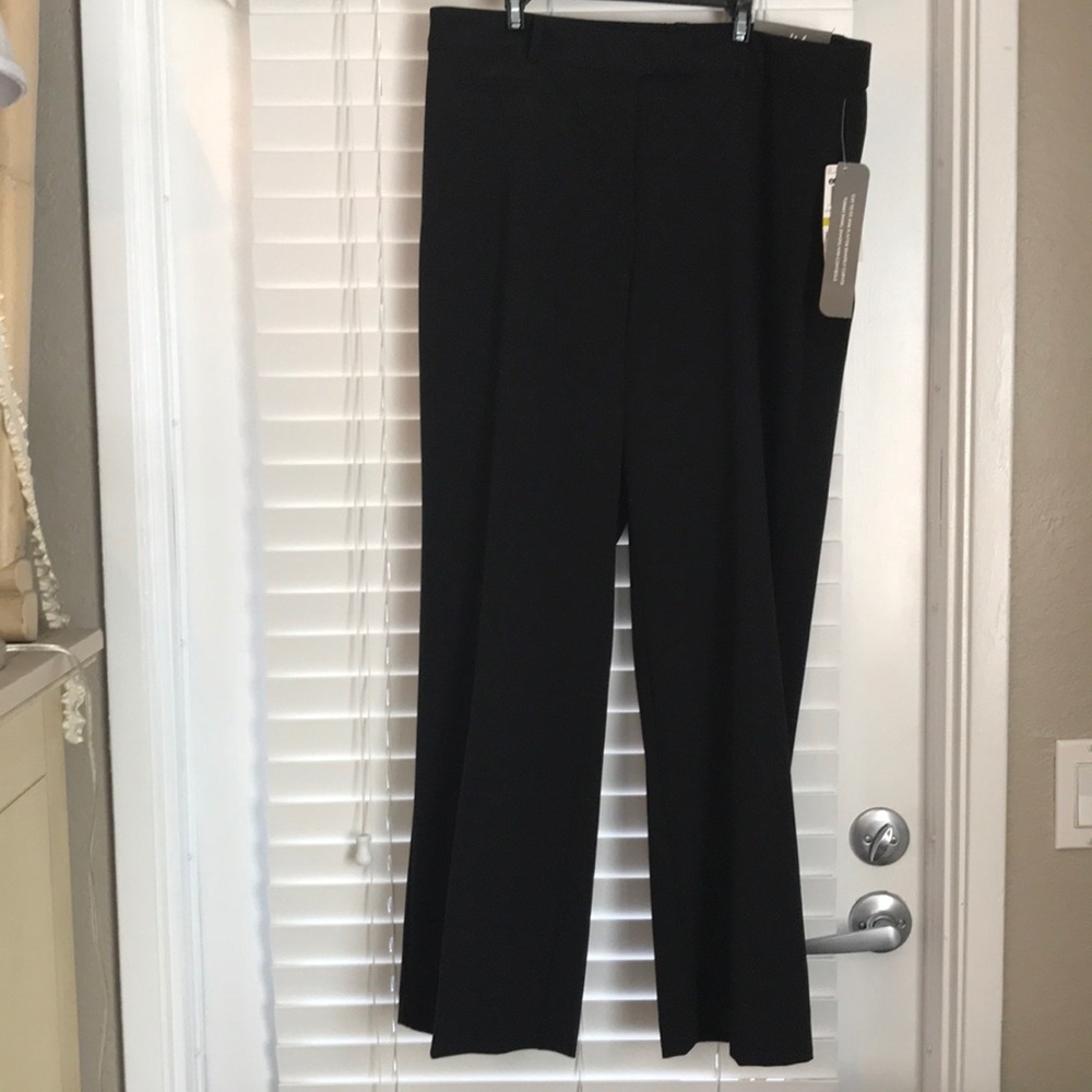 NWT JM collection B. pants Size 14 short. 🛍